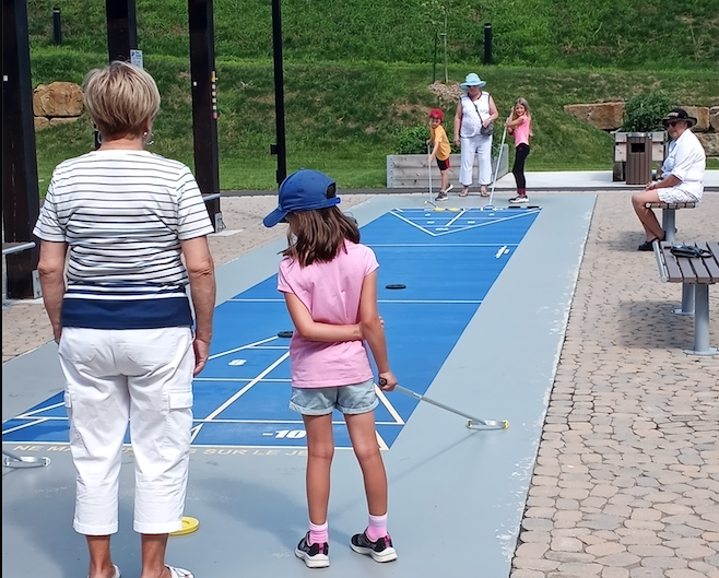 Une belle activité intergénérationnelle à la ésidence Vast à Sainte-Julie