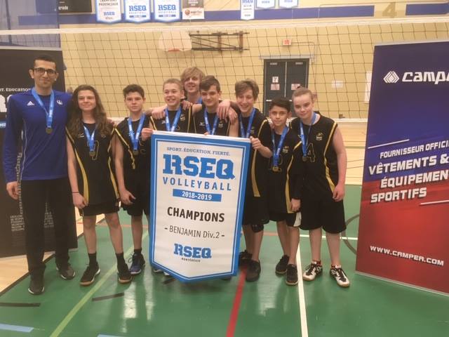 Volleyball : De Mortagne ira aux championnats provinciaux