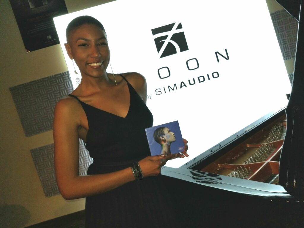 Dominique Fils-Aimé lance son nouvel album dans un studio de Boucherville