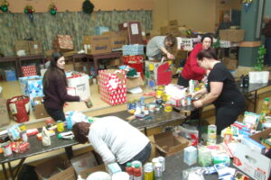 Opération paniers de Noël au comité d&rsquo;entraide de Boucherville