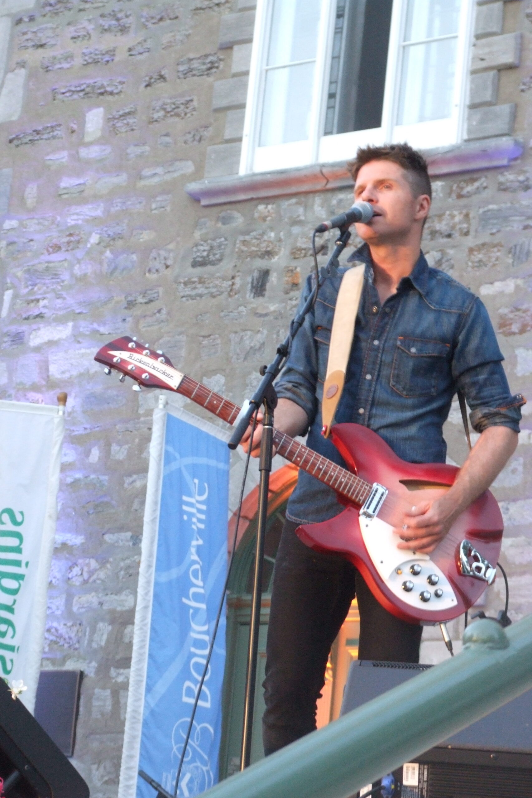 Départ canon avec Vincent Vallières pour la série de spectacles Des Airs d&rsquo;été Desjardins mercredi dernier