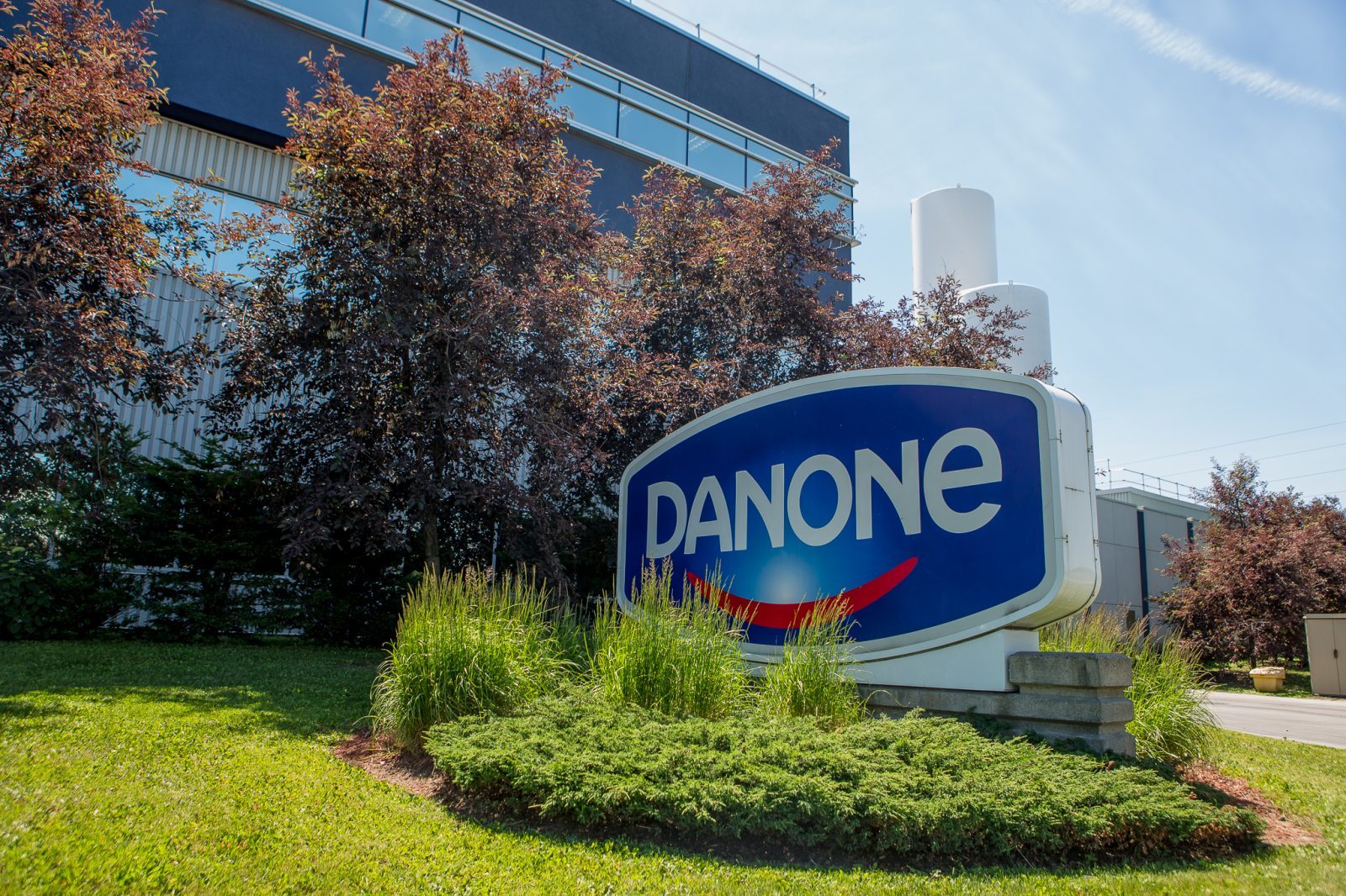 Danone, de Boucherville licencie son PDG