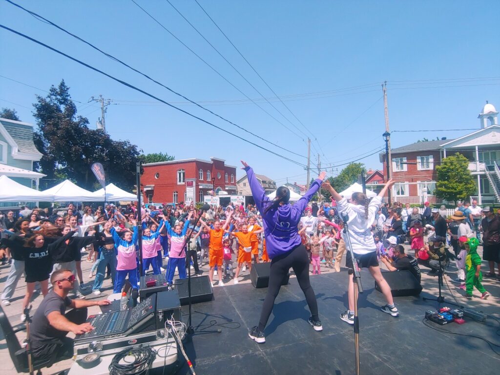 Plus de 3 000 participants à la Fête au Vieux-Village à Sainte-Julie