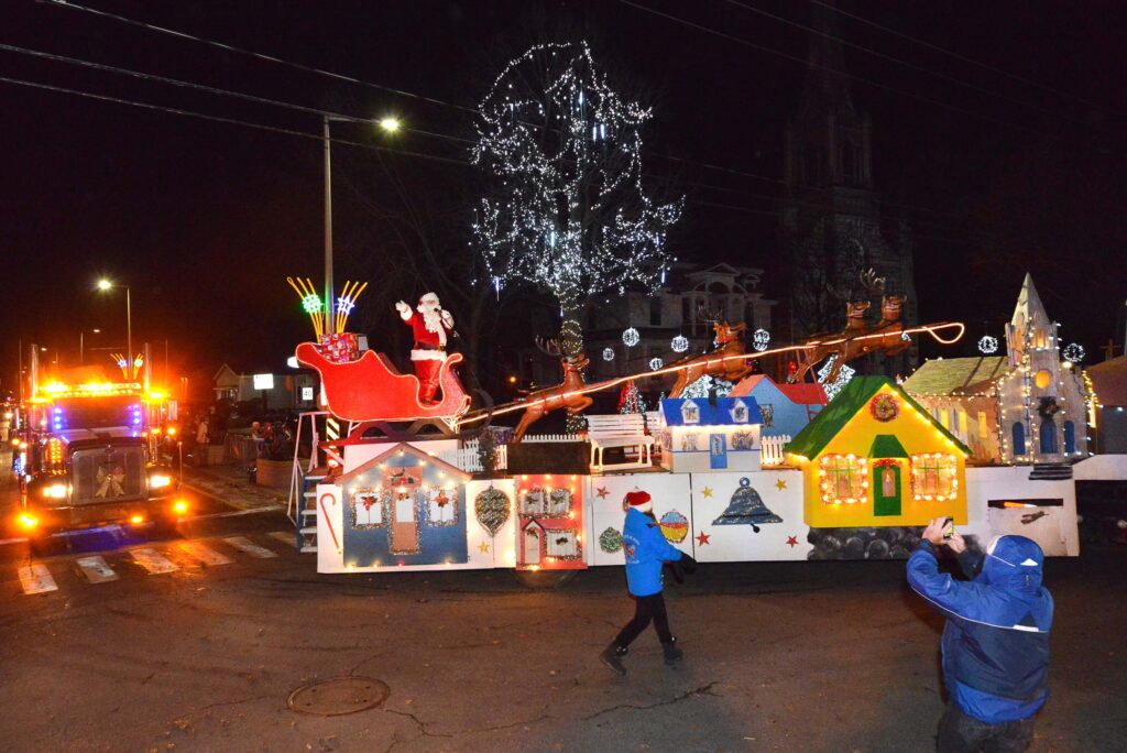 La magie du temps des Fêtes est de retour dans les rues de Sainte-Julie le 3 décembre!