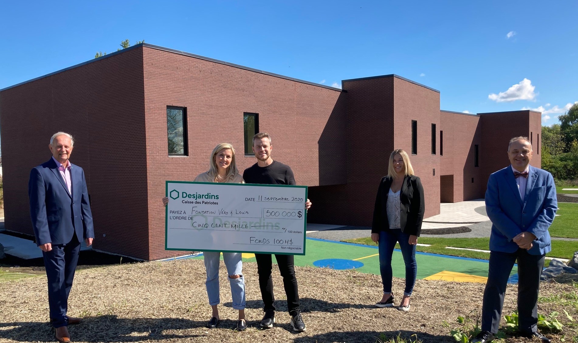 Desjardins remet une contribution de 500 000 $ à la Fondation Véro & Louis