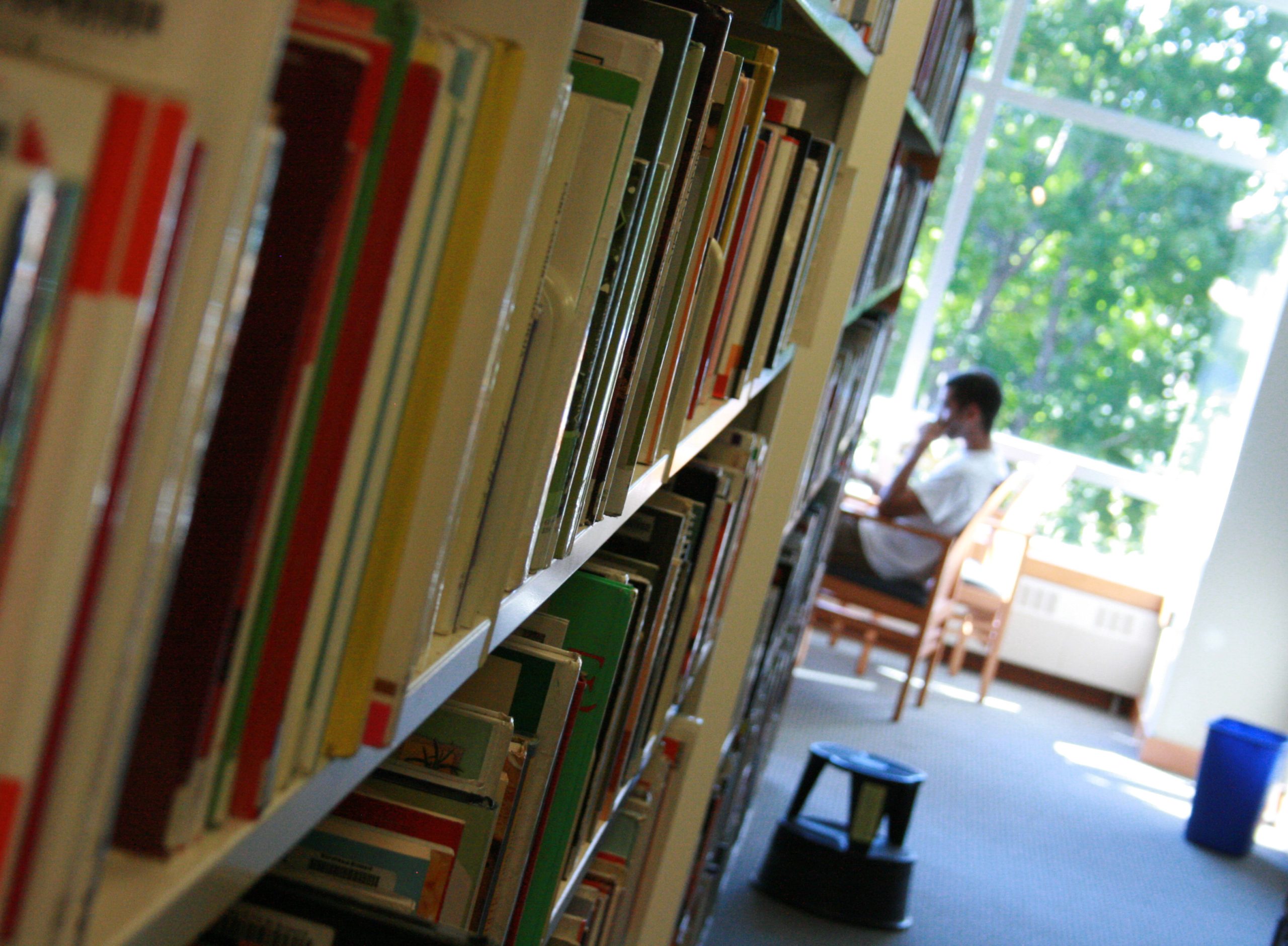 Bibliothèques : quelles villes appliquent encore des frais de retard ?