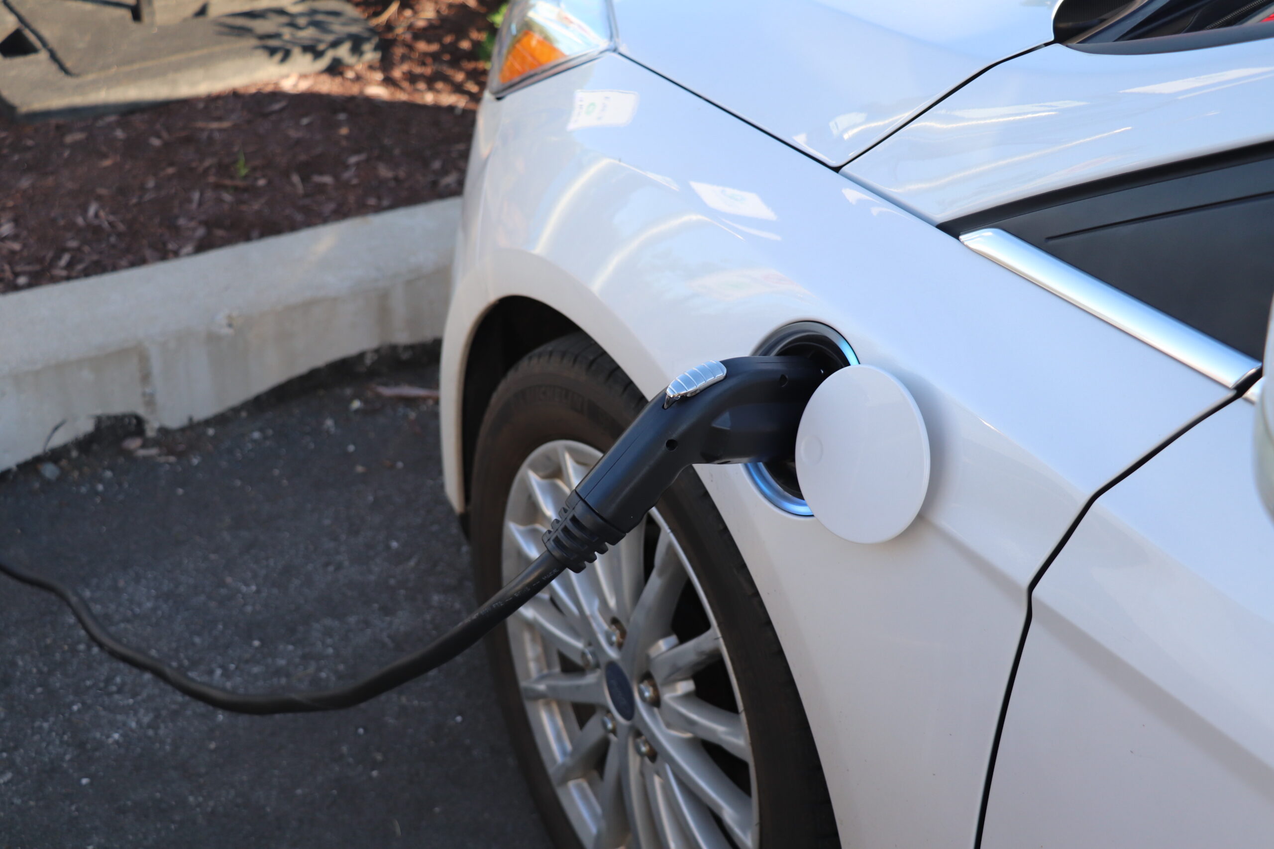 Hausse de 131 % du nombre de véhicules électriques en cinq ans