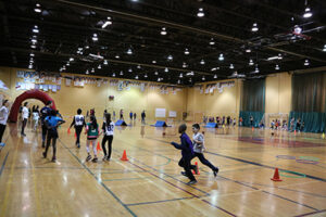 Matinée sportive agréable pour des élèves du primaire