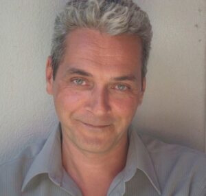 Un premier roman pour Ghislain Labelle