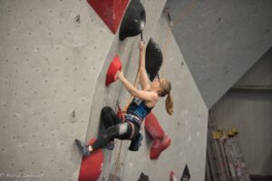 Championnats nationaux d’escalade : les grimpeurs Sophie et Hugo Valence remportent quatre médailles