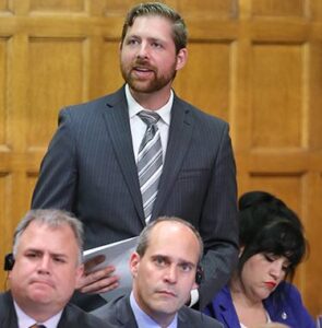 Le député Xavier Barsalou-Duval se place en isolement préventif