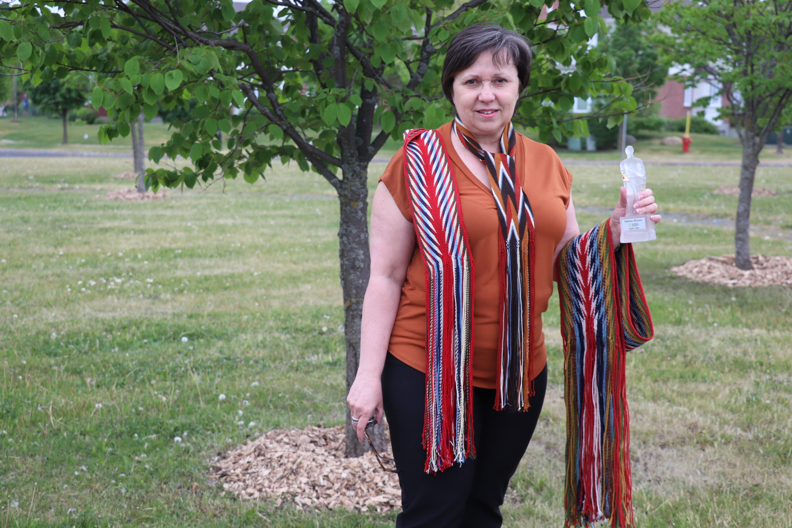 La flécheuse Hélène Blouin intronisée Maître de traditions vivantes