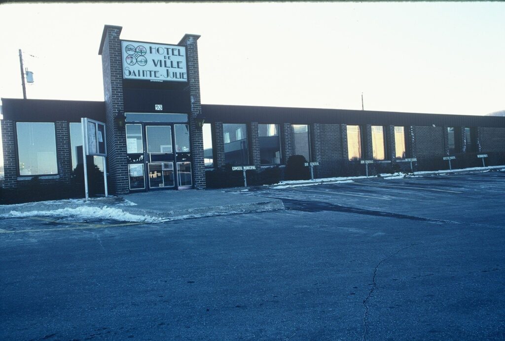 50e anniversaire de l’obtention du statut de ville: la construction de l’A-20 a provoqué la croissance exceptionnelle de Sainte-Julie