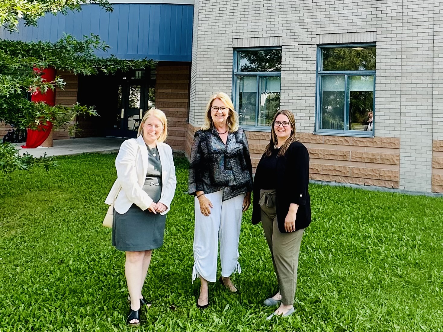 Projet-pilote: l’école de la Source à Varennes pourra avoir des aides à la classe