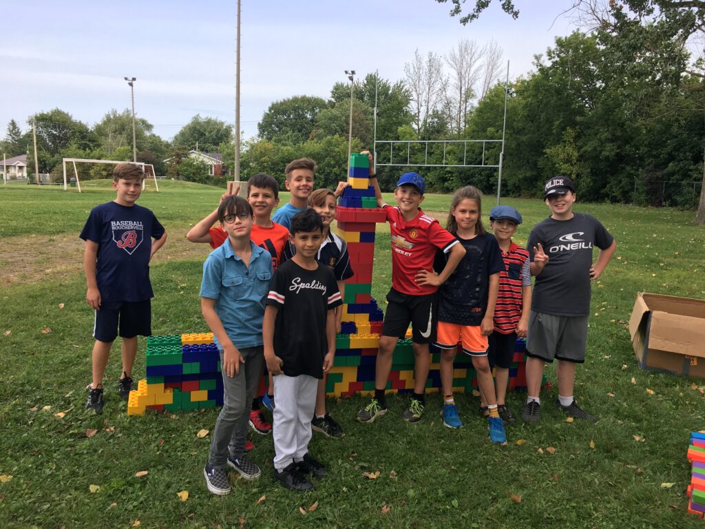 Un clin d’oeil aux expositions universelles à la rentrée à l’école Paul VI de Boucherville