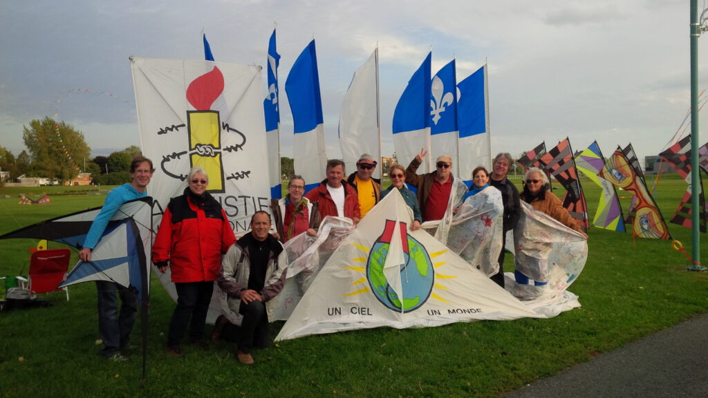 Faire voler un cerf-volant pour exprimer son désir de protéger l’environnement!