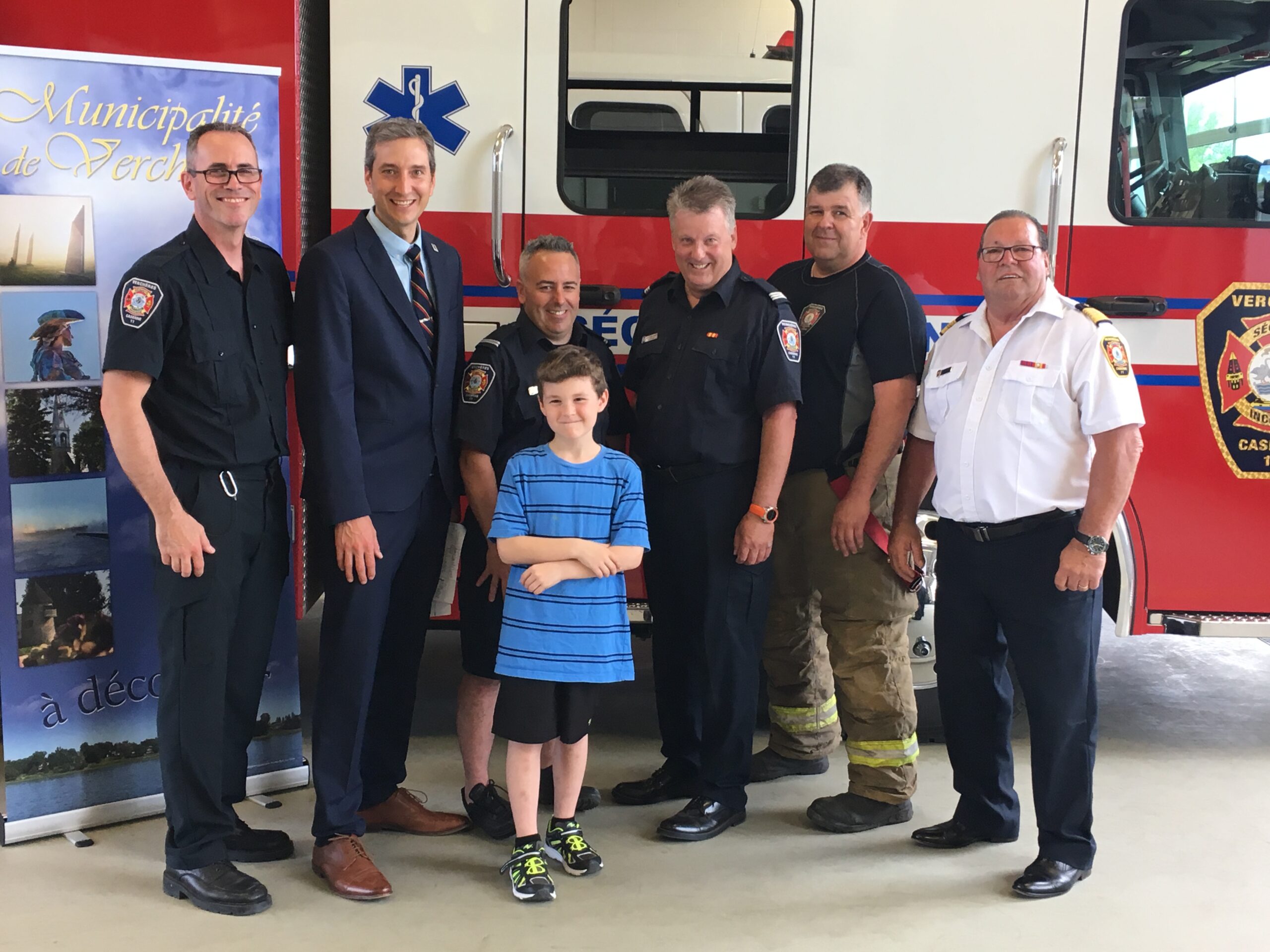 La Municipalité de Verchères et le Service de Sécurité Incendie remettent un certificat de bravoure au jeune Brayden Trottier
