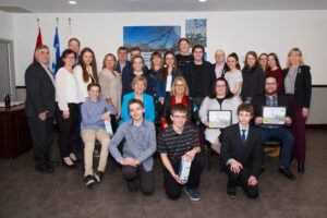 Des élèves du secondaire et du centre de formation professionnelle honorés à Sainte-Julie pour leur persévérance