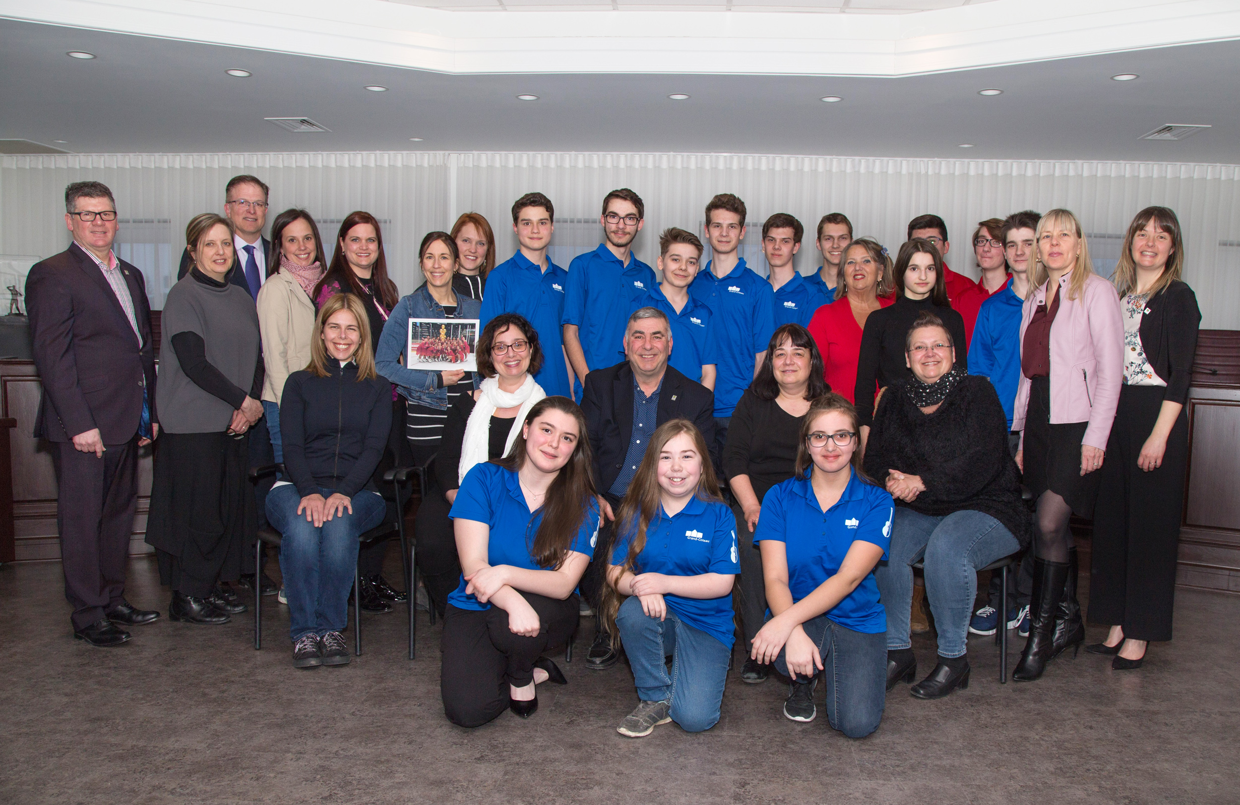 Des sportifs, des musiciens et une bénévole honorés par le conseil municipal de Sainte-Julie