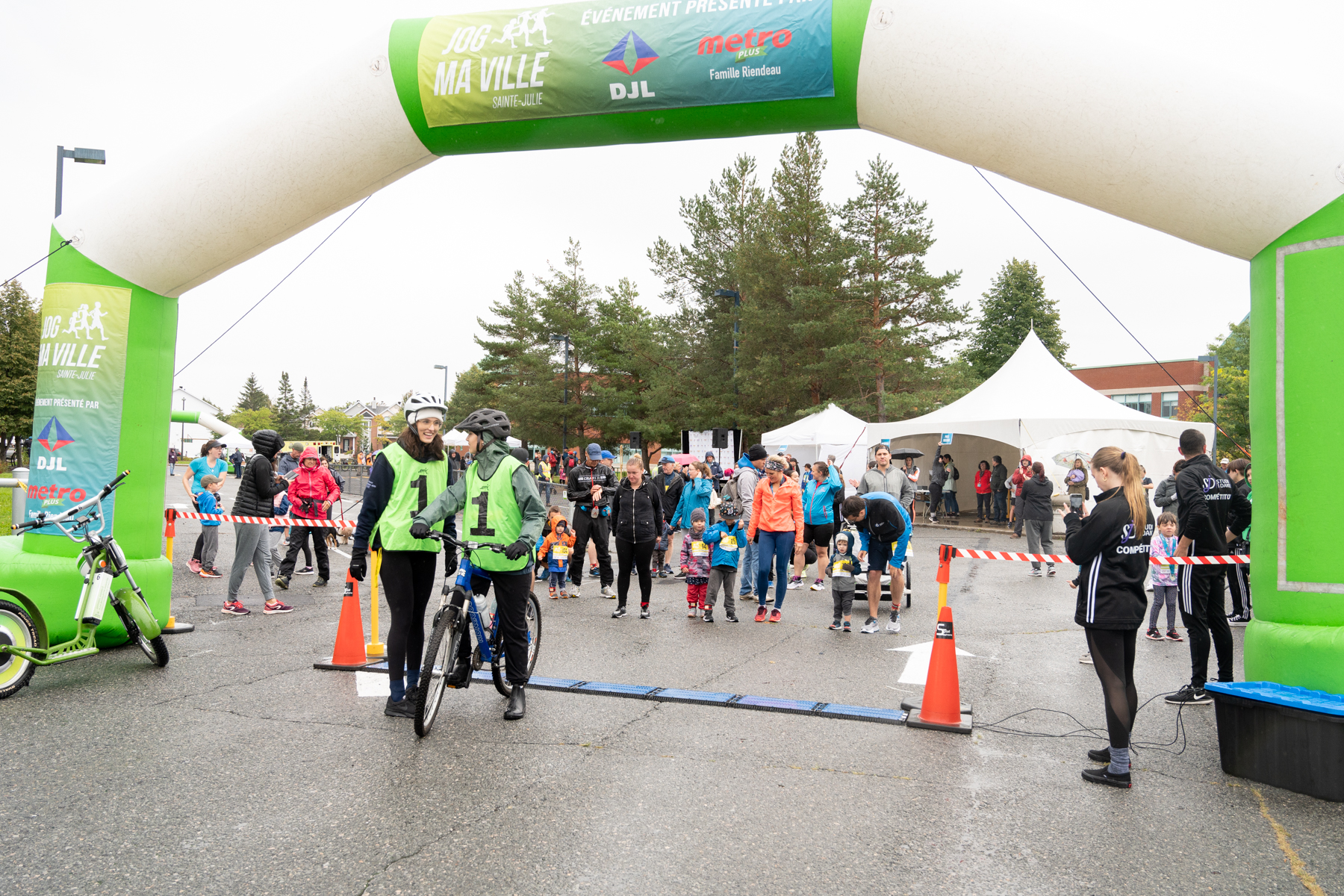 Plus de 300 coureurs ont participé à l’événement Jog ma ville