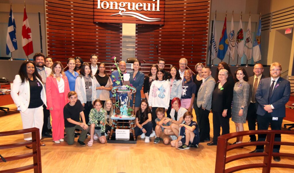 Au tour de Longueuil de recevoir sa « Chaise des générations »