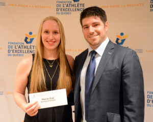 La Bouchervilloise Marie-Ève Bernard-O&rsquo;breham reçoit une bourse d&rsquo;études