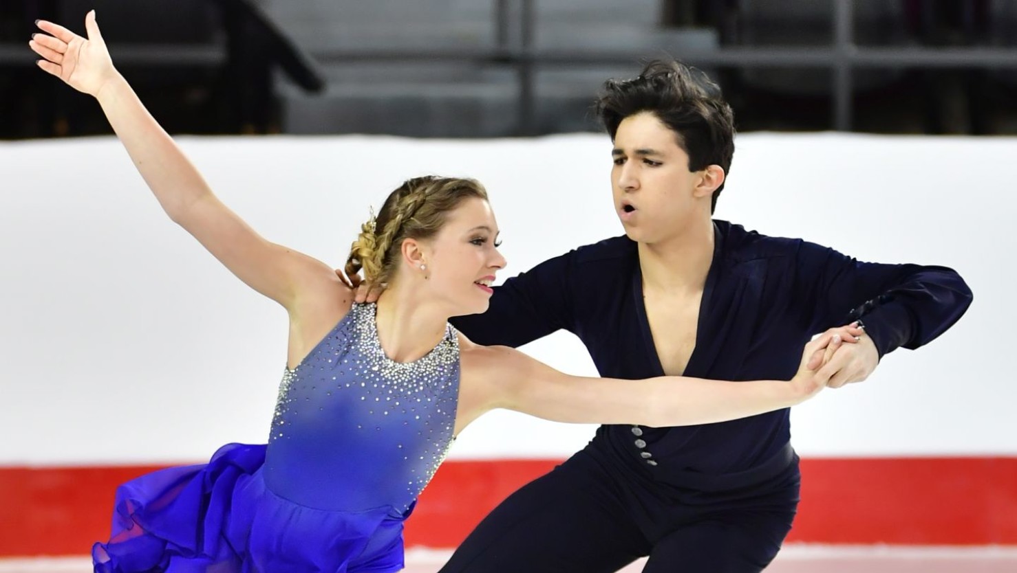 Marjorie Lajoie et Zachary Lagha gagnent une médaille d’argent dans un Grand Prix junior de l’ISU