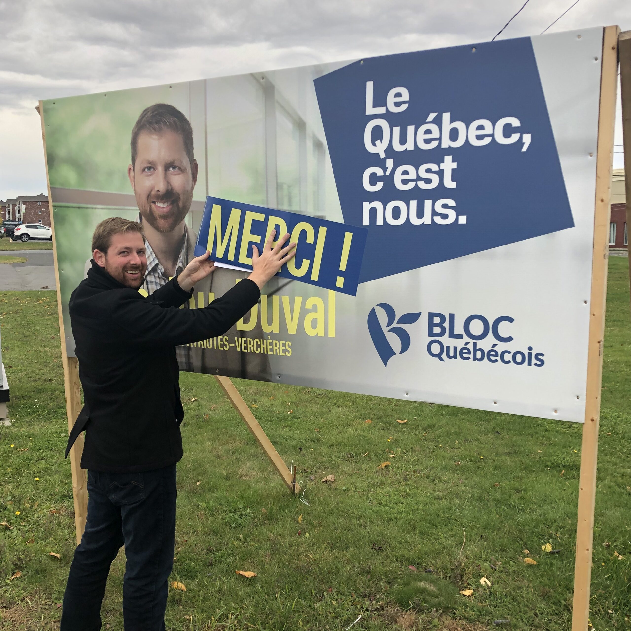 Le député Xavier Barsalou-Duval remercie la population pour la confiance renouvelée