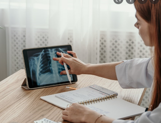 Modernisation des dossiers cliniques informatiques en Montéégie