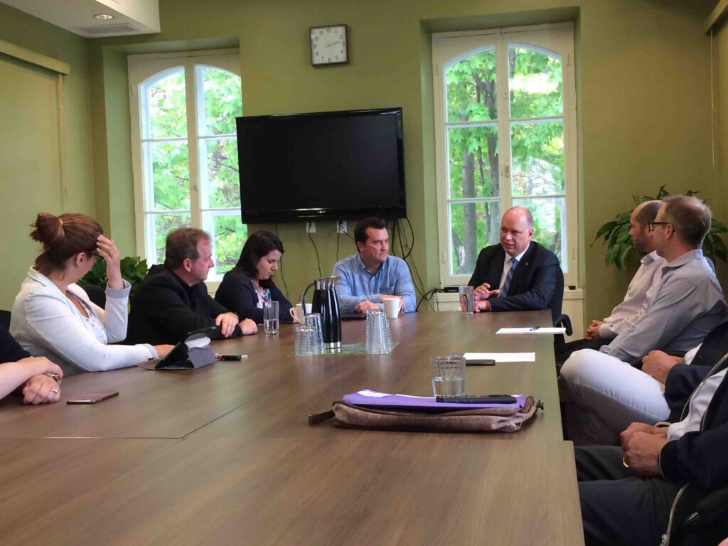 Les députés Alain Thérrien et Stéphane Bergeron à la rencontre du milieu entrepreneurial du comté de Verchères