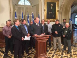 Dépôt de deux pétitions visant à assurer la survie de la pêche blanche au Québec