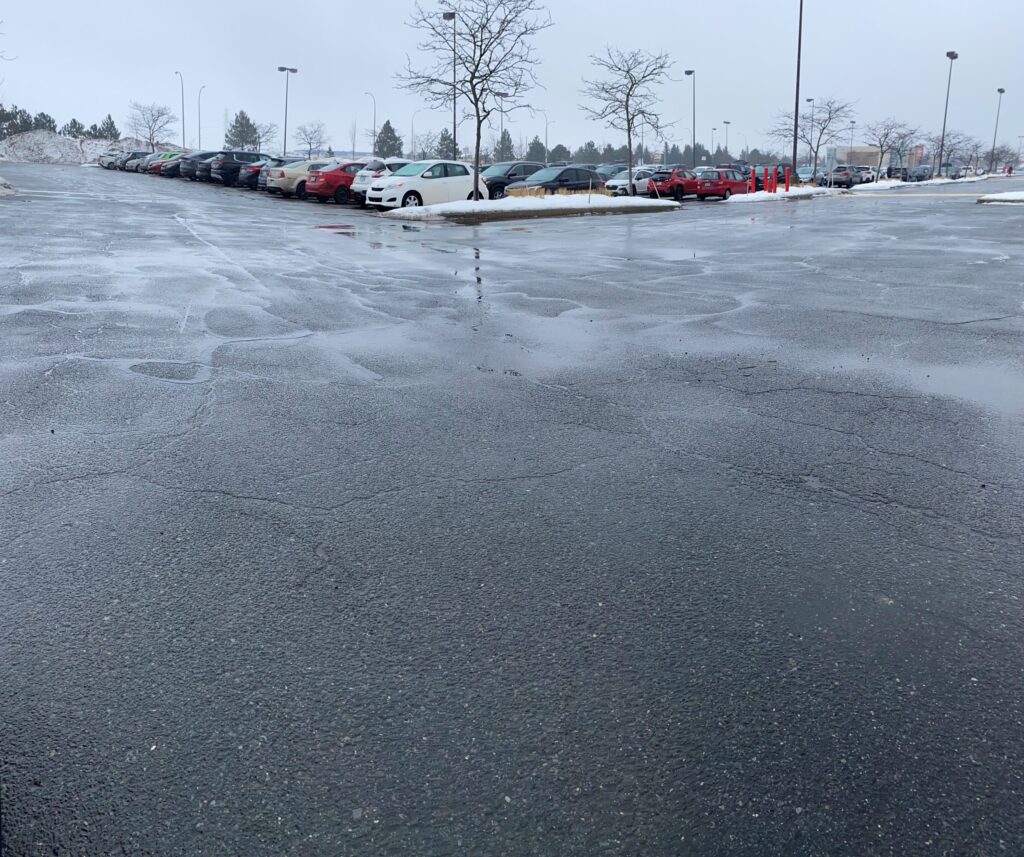 Taxes sur les surfaces imperméables : 28 entreprises poursuivent Boucherville