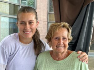 Santé : près de 250 étudiants à la rescousse cet été et de futures infirmières de l’international arrivent en renfort