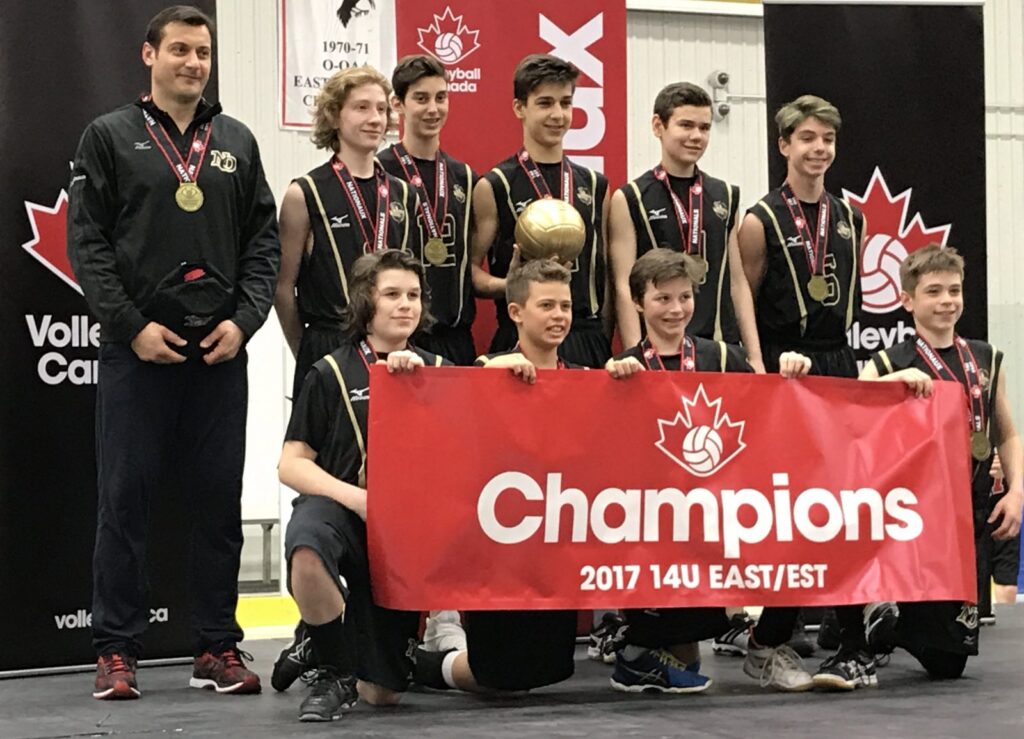 L’équipe de volleyball Noir et Or de Mortagne devient championne de l’Est du Canada