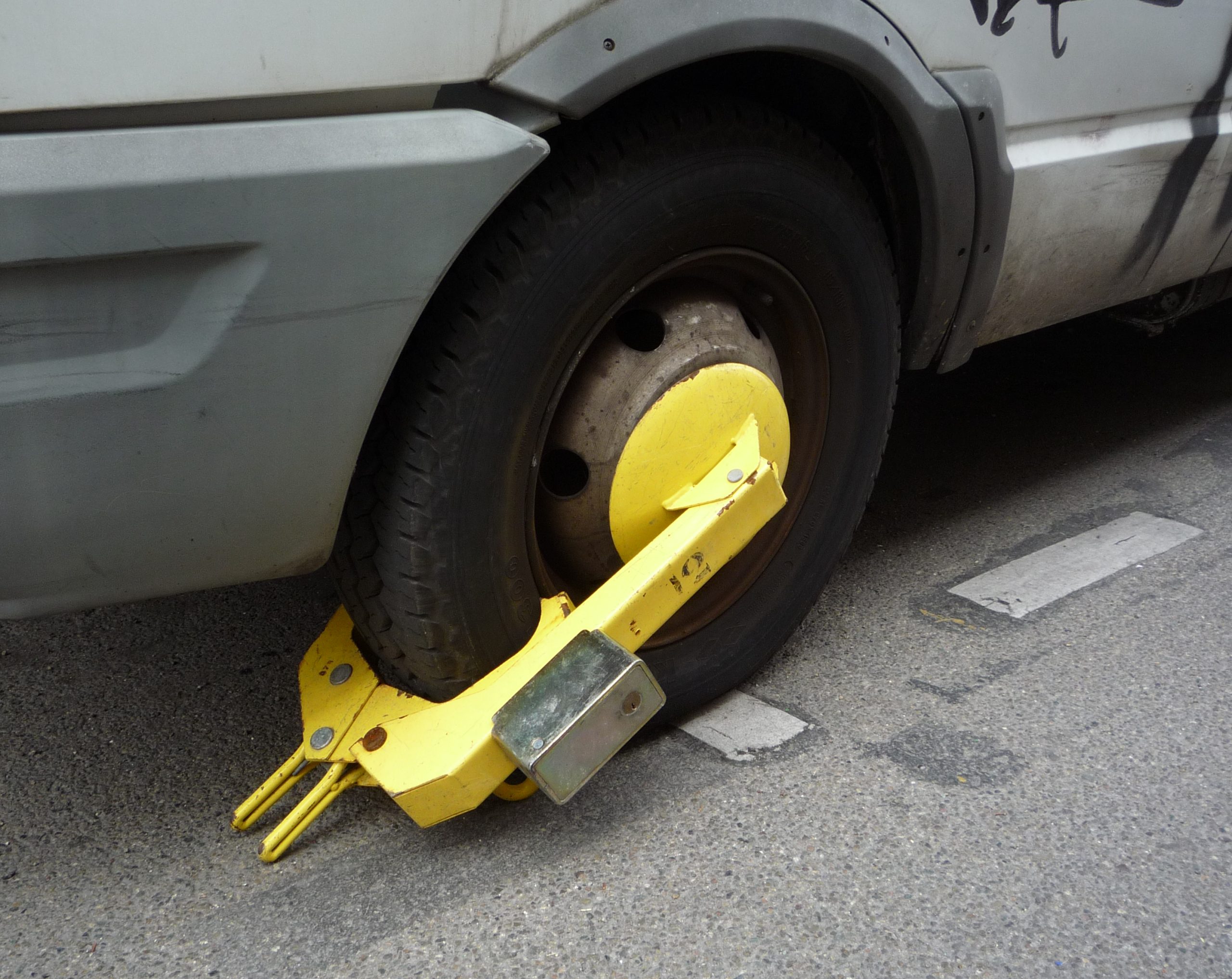 Hausse préoccupante des vols de véhicules: un sabot de Denver pour assurer la paix de l’esprit!
