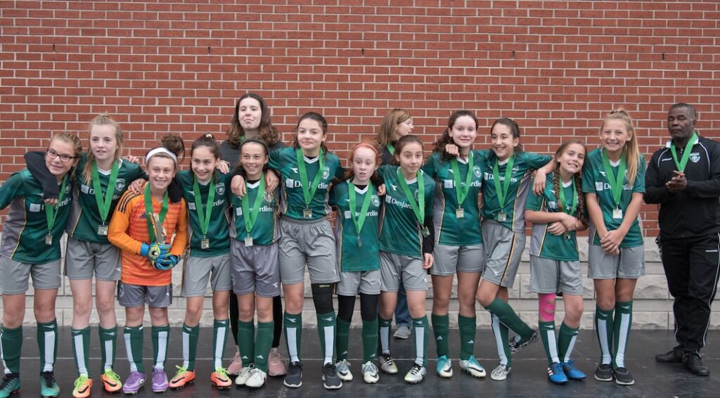 Une superbe saison de soccer estivale pour les Rafales féminine U12 de Sainte-Julie