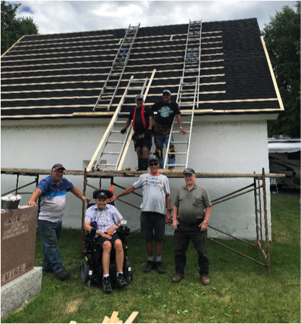 Les Chevaliers de Colomb de Varennes à l’oeuvre au cimetière