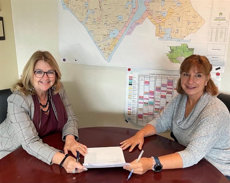 La Ville de Sainte-Julie officiellement propriétaire des 18 lots de la rue de la Falaise qui seront protégés à perpétuité
