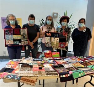 Les fermières offrent des tapis d’activité sensorielle pour les ésidents du CHSLD