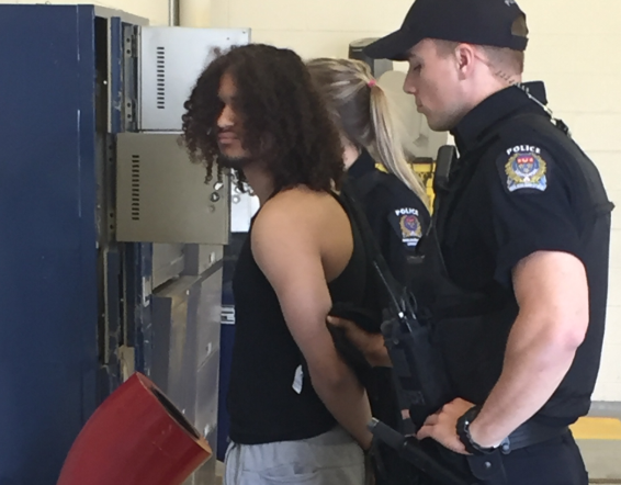 Quatre arrestations pour meurtre et tentative de meurtre