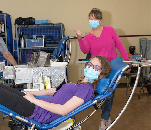 La collecte de sang annuelle de la mairesse de Sainte-Julie remporte un vif succès