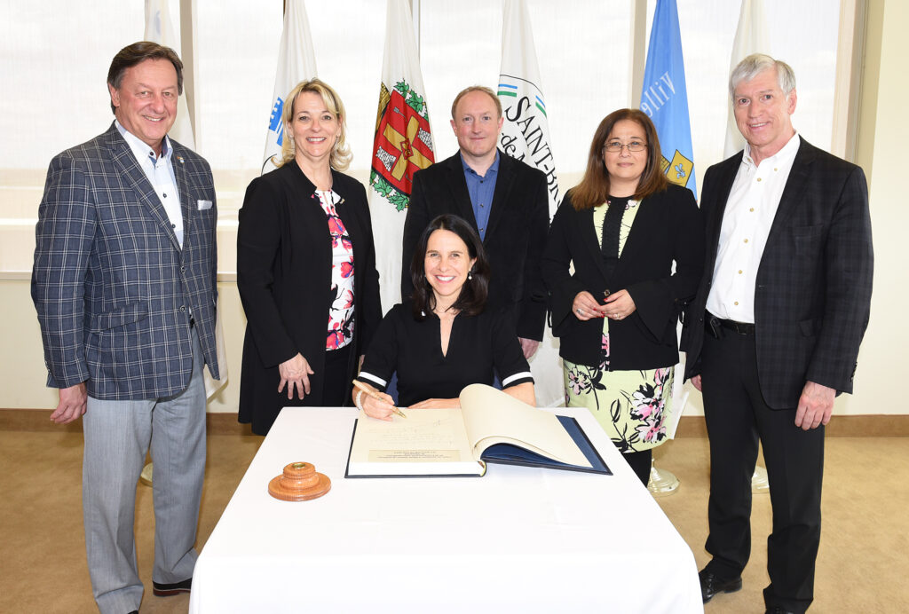 Longueuil accueille la présidente de la CMM, Valérie Plante