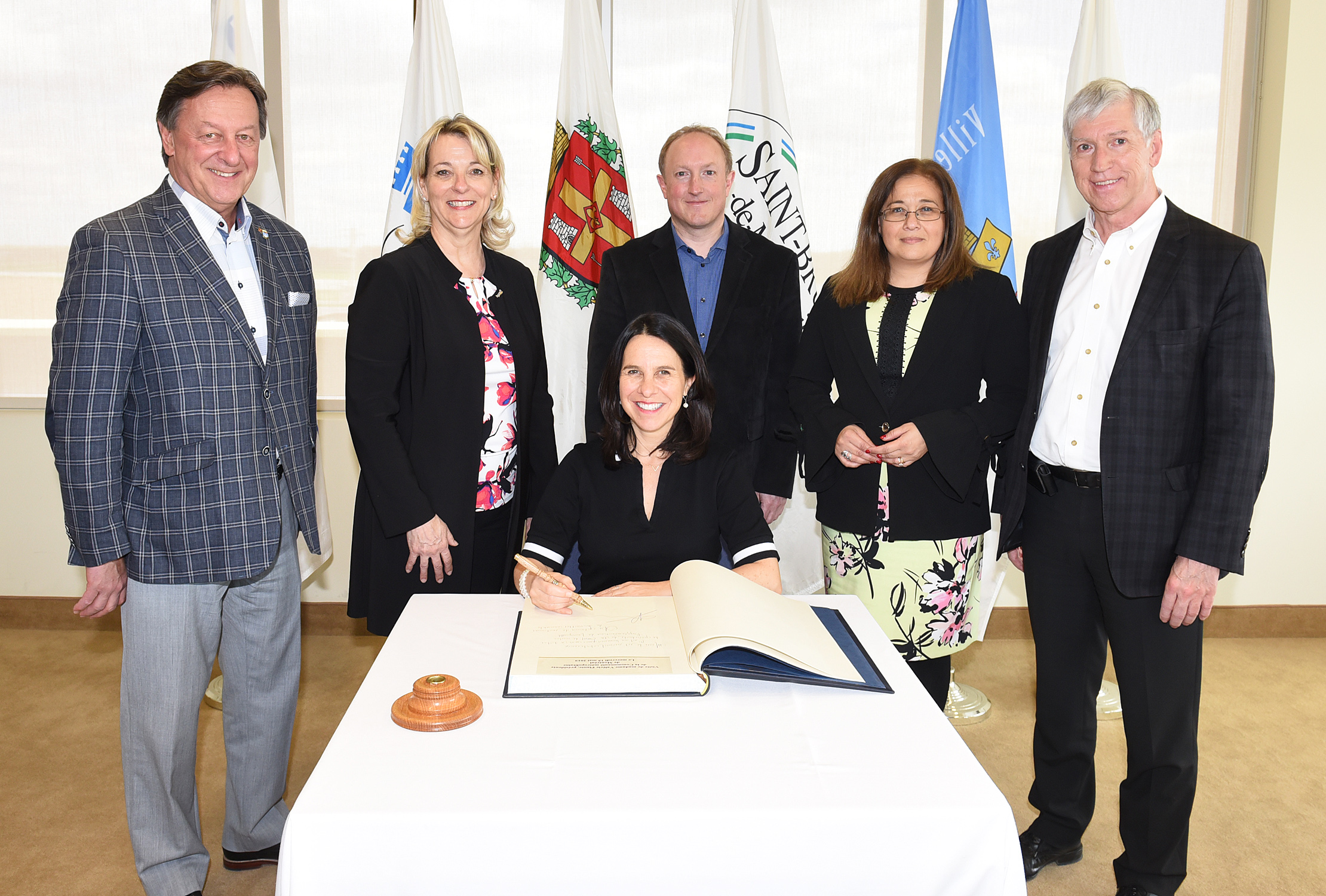 Longueuil accueille la présidente de la CMM, Valérie Plante