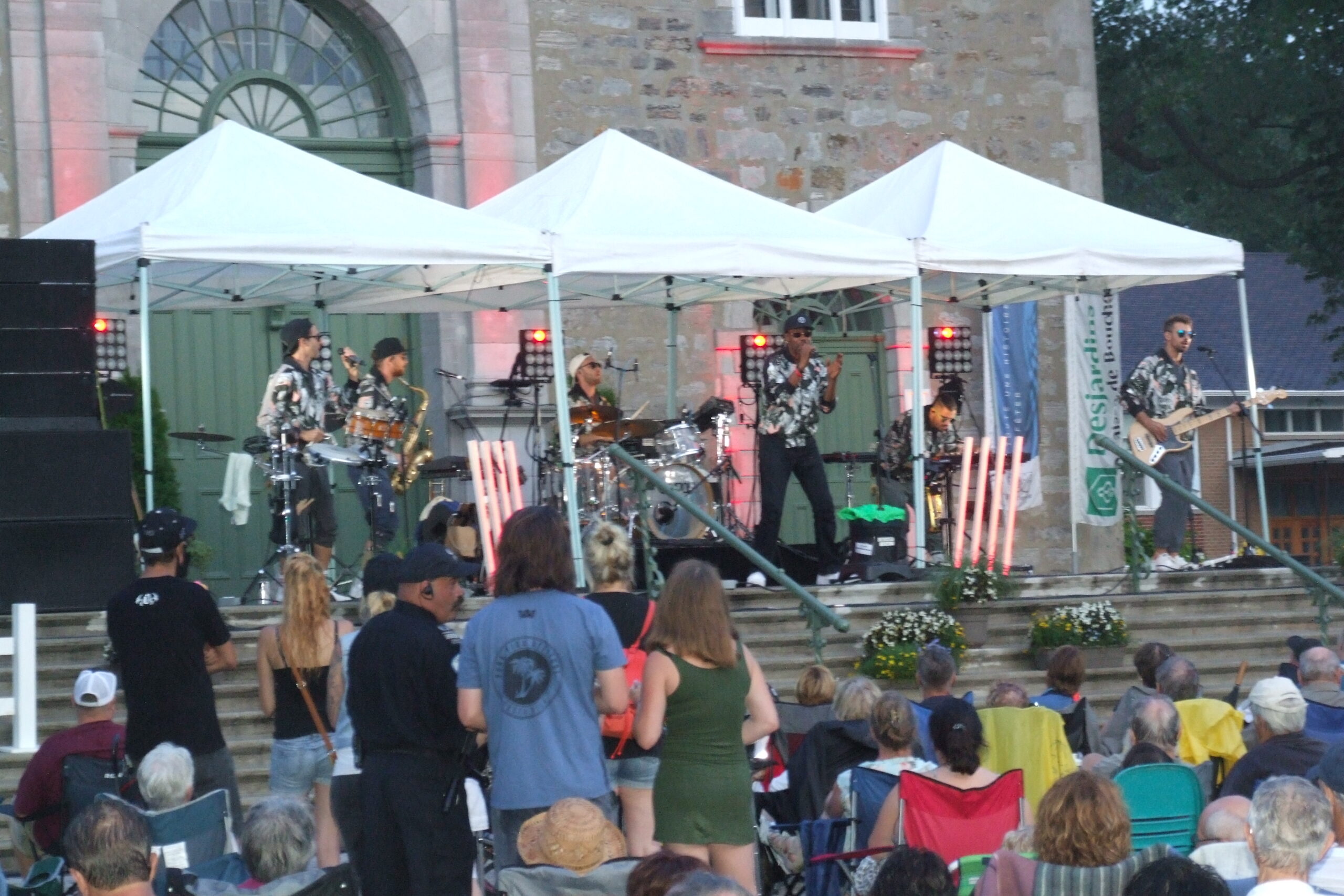Dernier spectacle de la saison 2017 Des Airs d&rsquo;été Desjardins : un brin de folie avec Valaire!