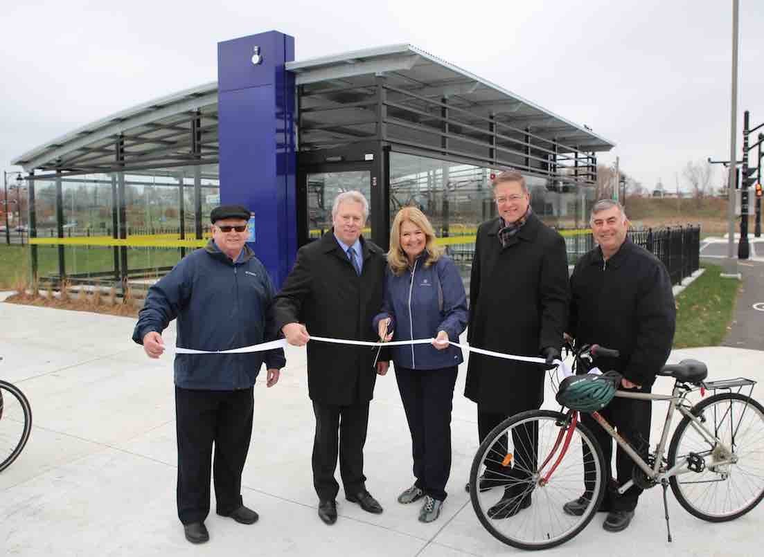 Inauguration de la première vélostation couverte extérieure sur la Rive-Sud  au terminus de Sainte-Julie