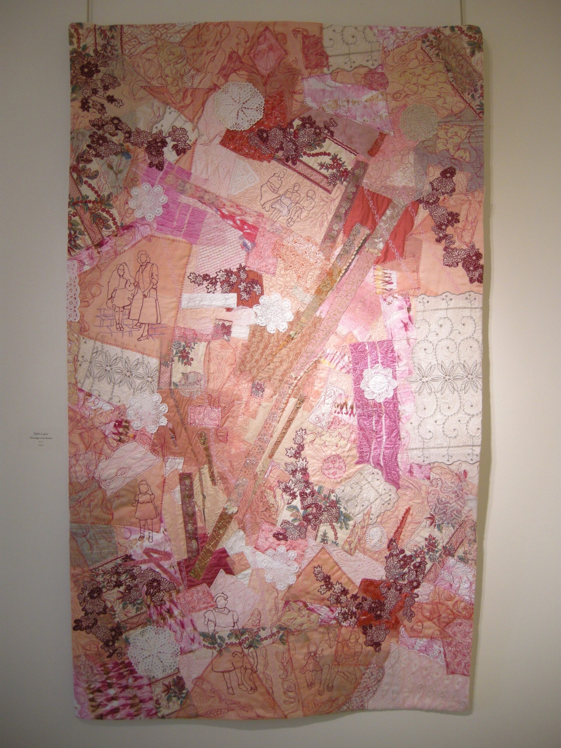 La galerie du Café centre d’art présente l’exposition écupération textile de l’artiste Sylvie Lajoie