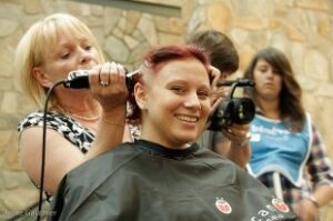 Le Défi têtes rasées de Leucan aura lieu dimanche aux Promenades Saint-Bruno