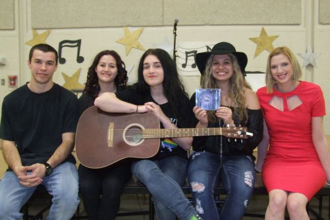 Les élèves de l’école l’Impact produisent un troisième CD