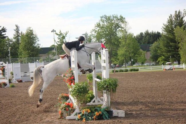 Une jeune cavalière de Boucherville se mesurera à une compétition nationale à Toronto