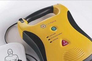 Le Centre sportif de Contrecoeur est doté d’un défibrillateur externe automatisé